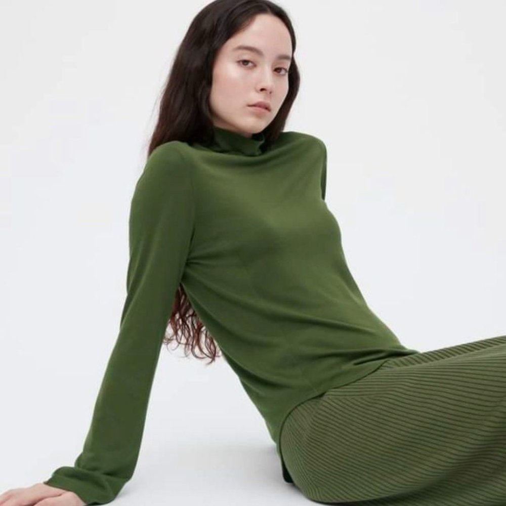 Uniqlo x Mame Kurogouchi HEATTECH Wool Blend Turtleneck T-Shirt - Dark Green